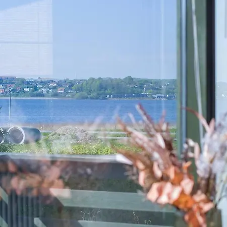 Idyllisk Lille Hus Taet Pa Strand, Skov Og By * 科灵